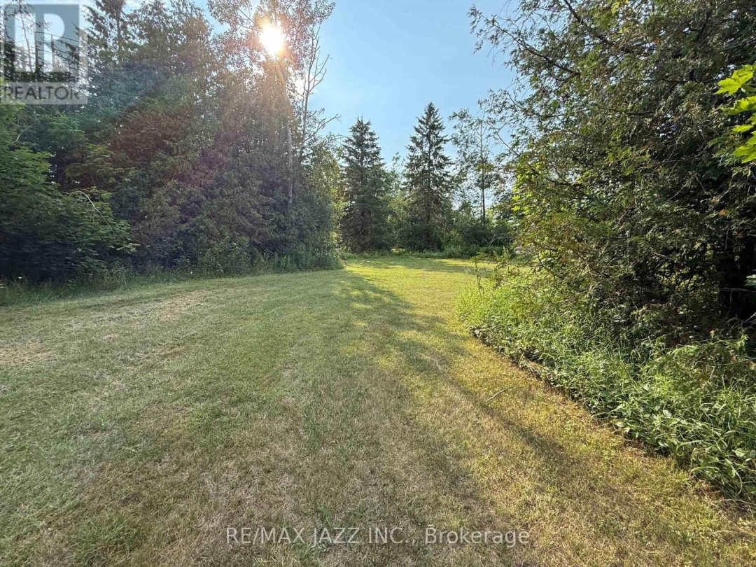 90/92 PINEWOOD BOULEVARD, 