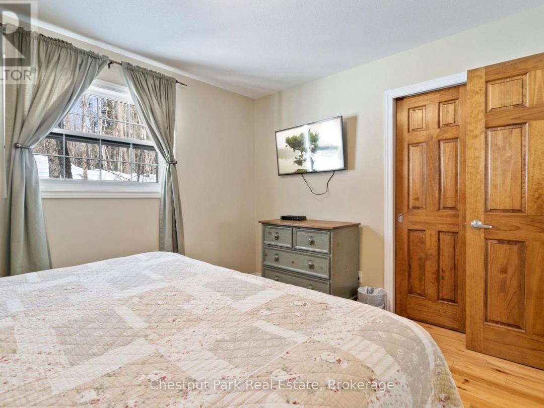 112-8 - 1052 RAT BAY ROAD, Lake of Bays