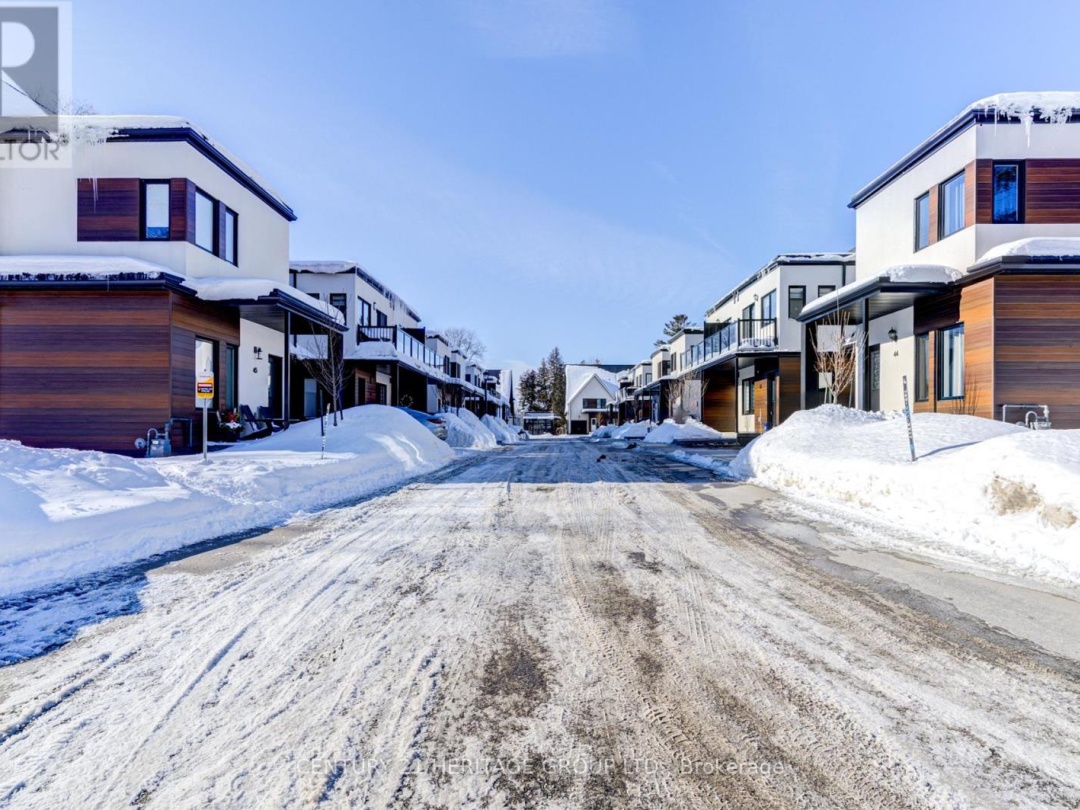 44 Ruby Crescent, Lake Simcoe