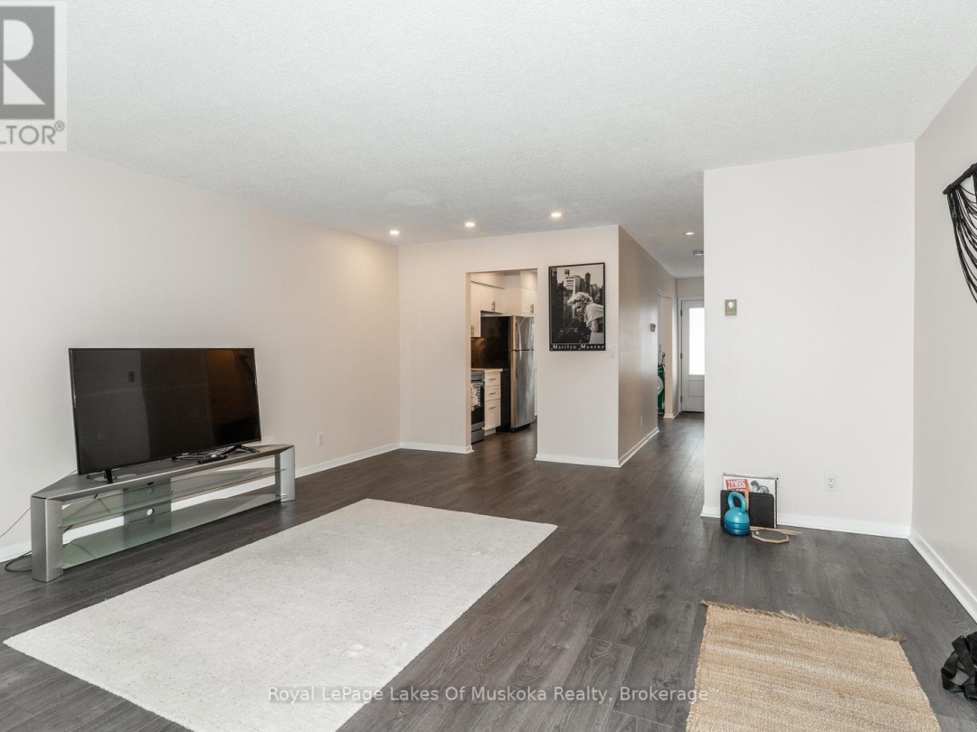 10 - 142 ECCLESTONE DRIVE, Muskoka River