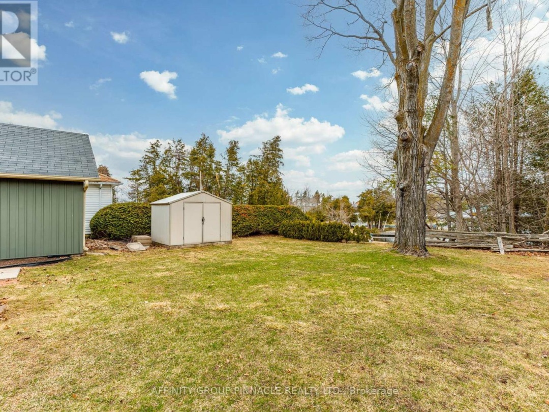 88 Simcoe Street, Lake Simcoe