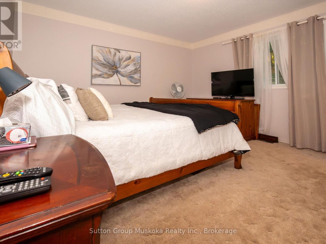 7 GLENWOOD DRIVE, 