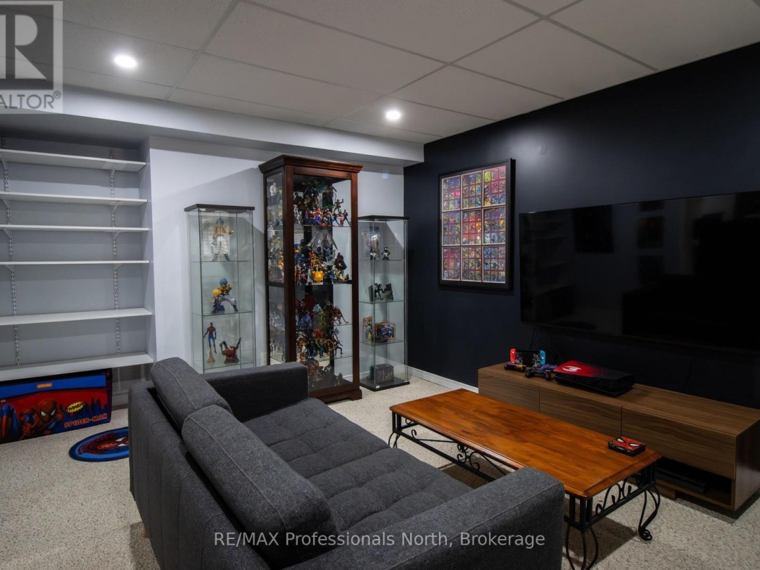 36 B SPENCER STREET, 