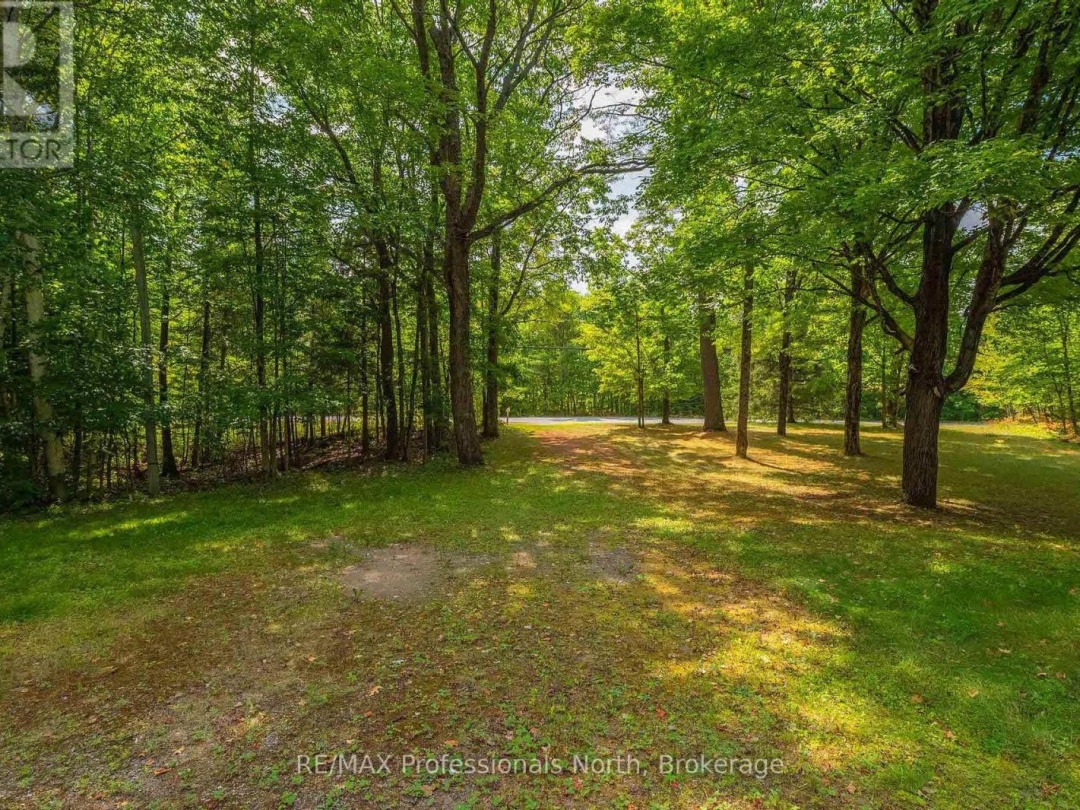 2499 KENNISIS LAKE ROAD, 