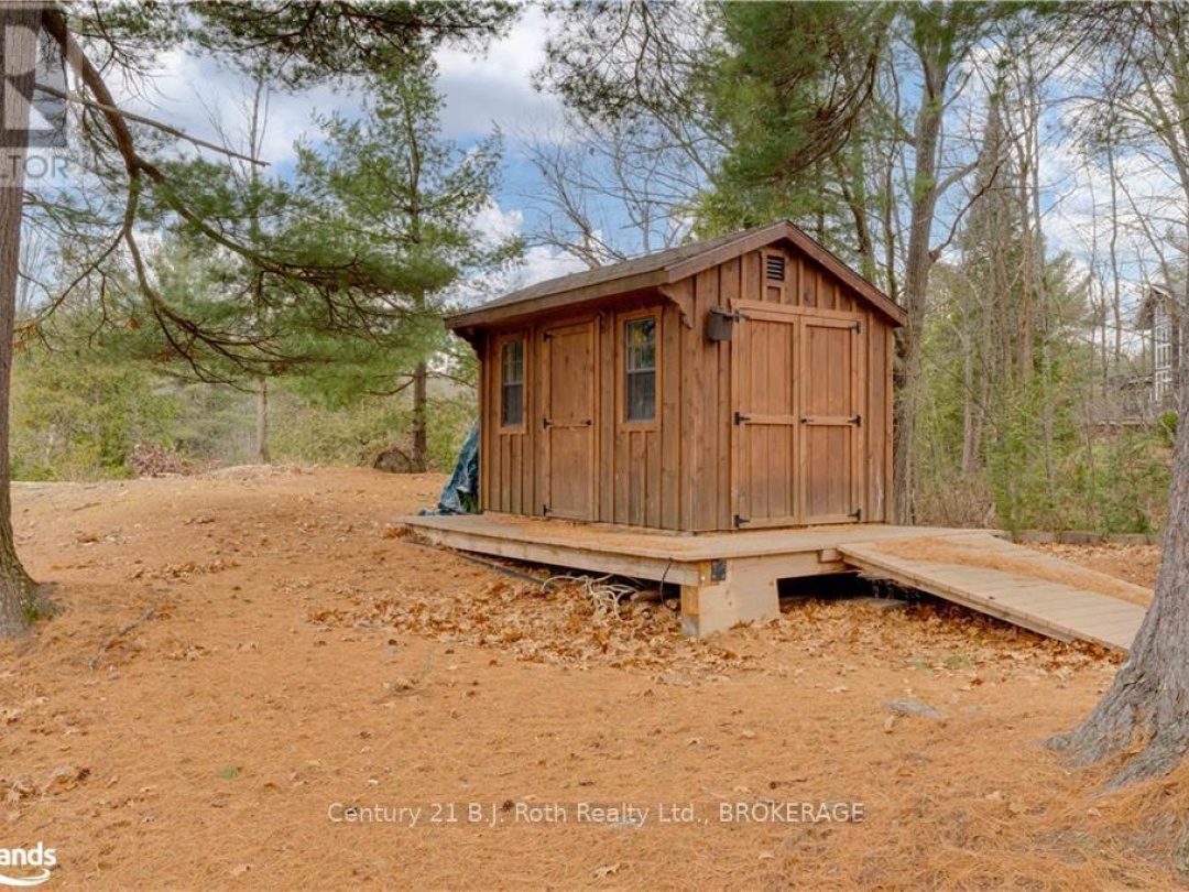 2983 Whelan Way, Black Lake
