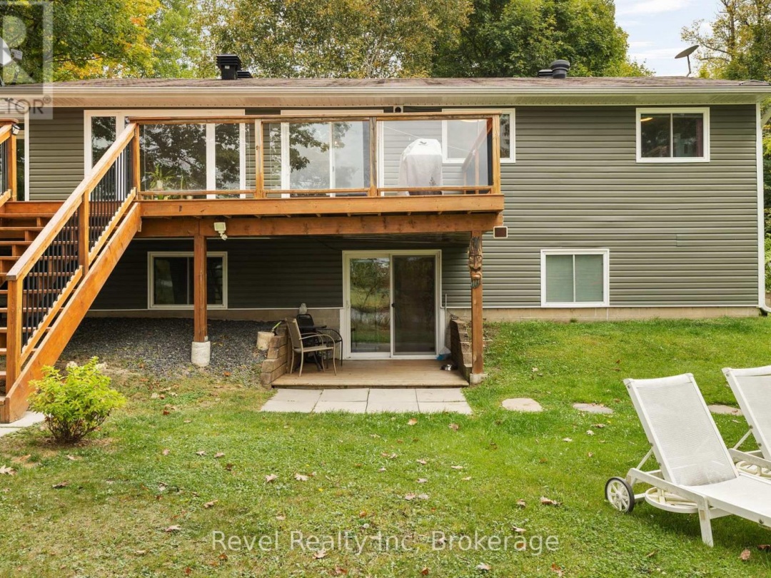 210 BURNETT'S ROAD, Manitouwabing Lake