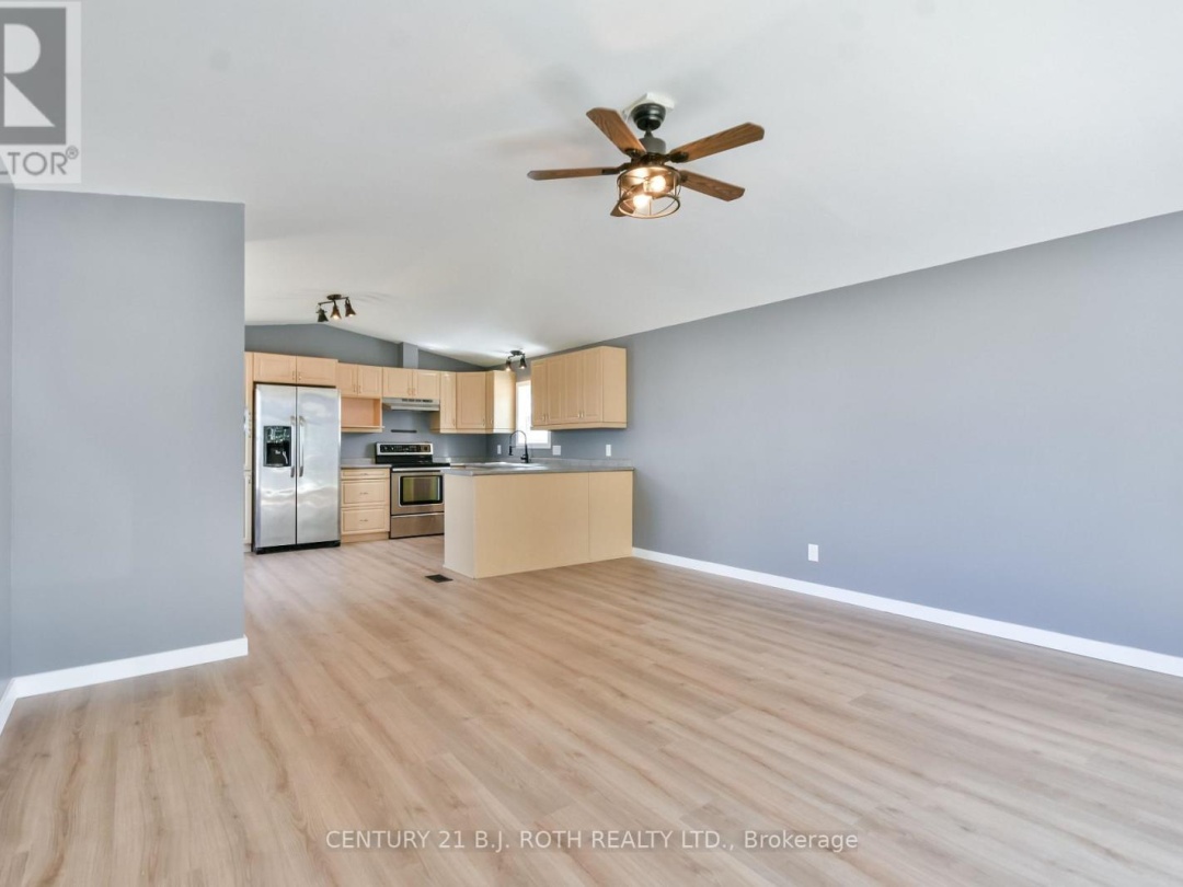 4113 ASH CRESCENT, 