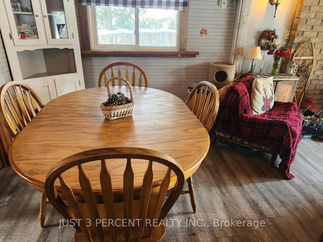 55 Northern Avenue, Little Bald Lake