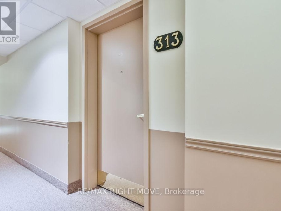 313 - 486 LACLIE STREET, 