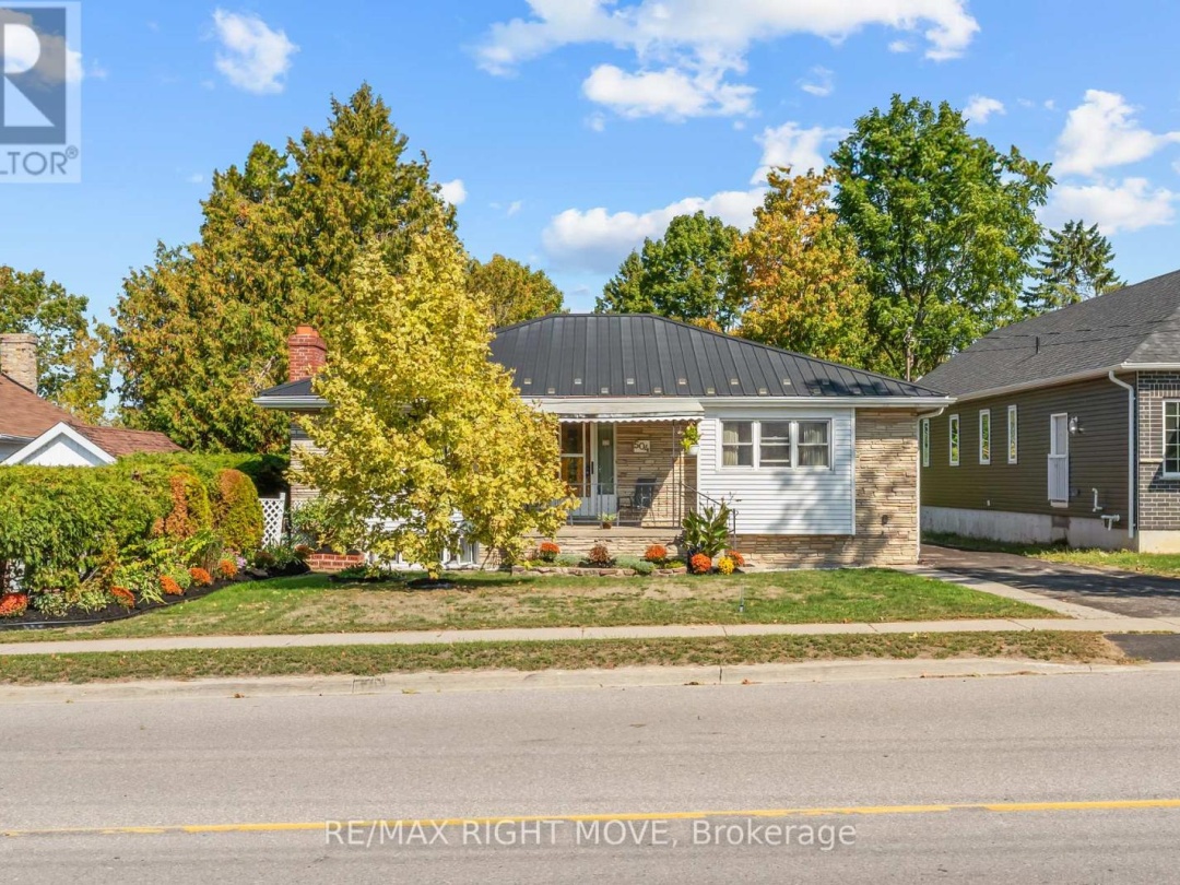 504 SIMCOE STREET, 