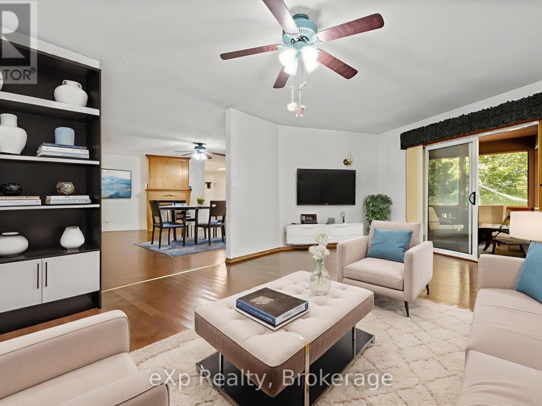 18 KRISTEN HEIGHTS, 