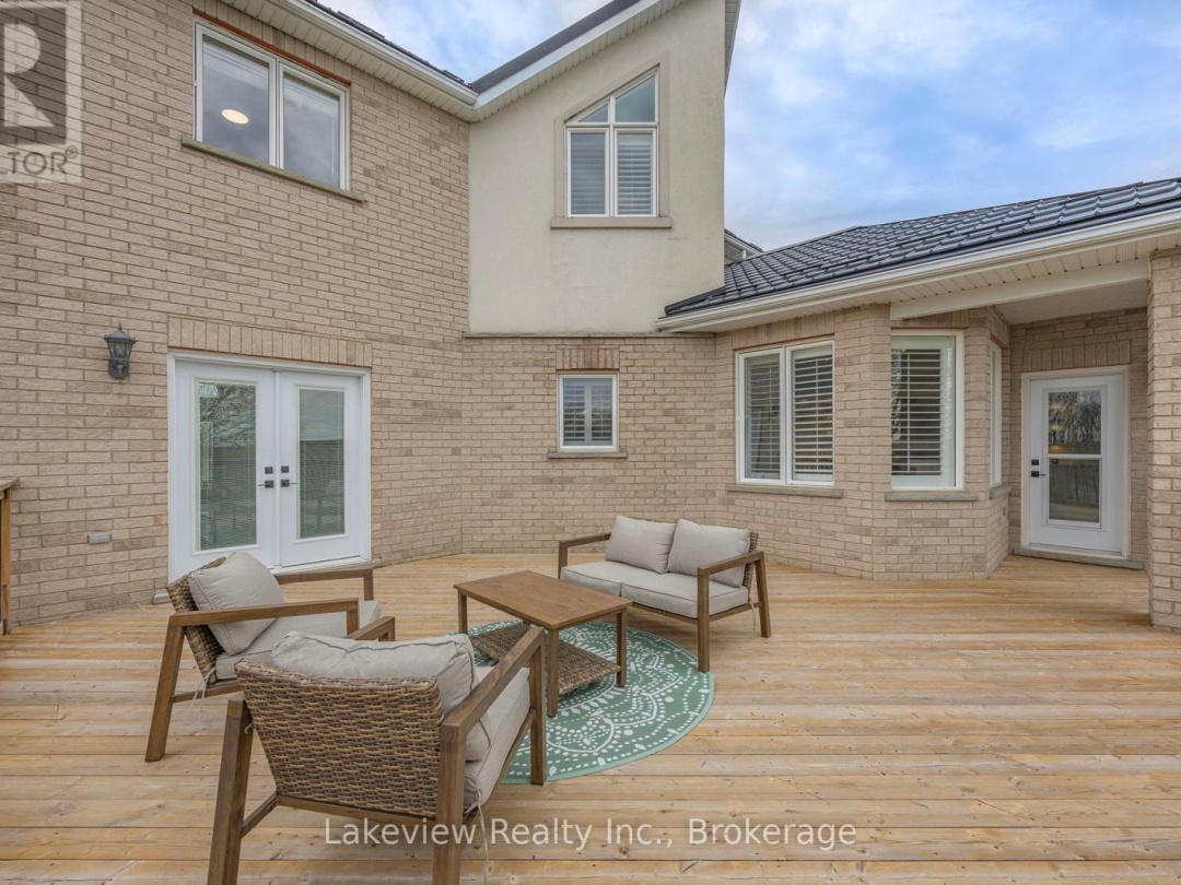 31 Cleopatra Court, Orillia