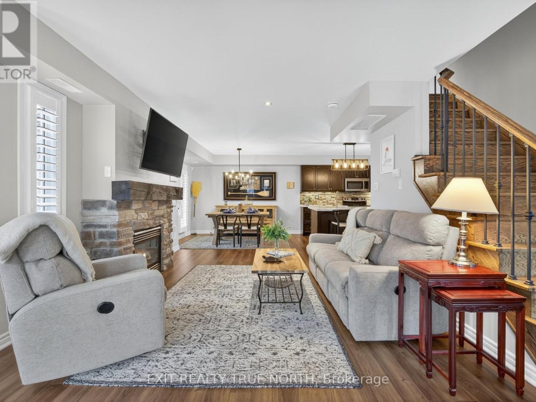 2 CARNOUSTIE LANE, 