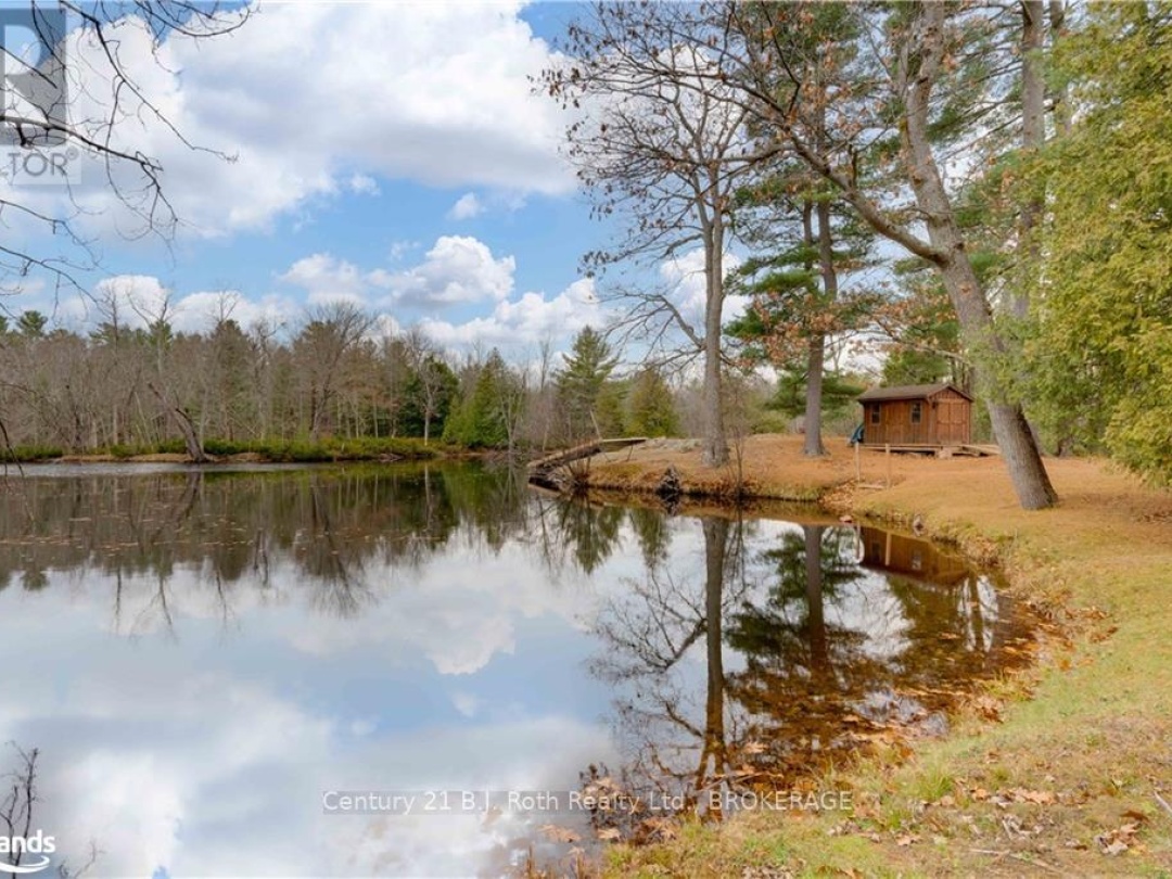 2983 Whelan Way, Black Lake
