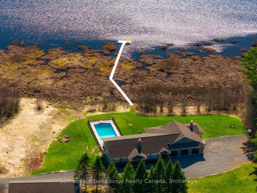 427 West Browns Road E, Weeduck Lake