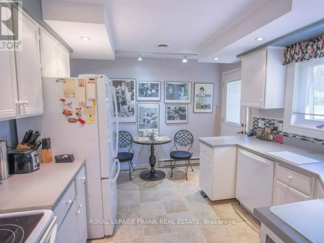 357 THE CAPTAINS CORNERS, 