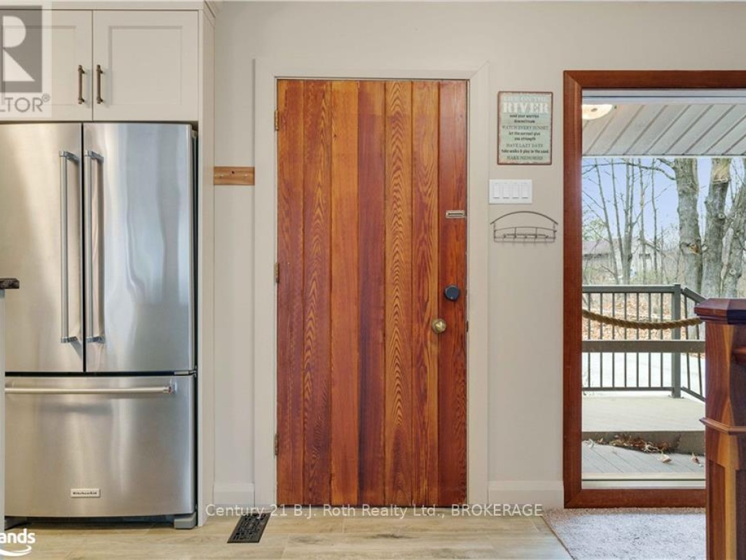 2983 Whelan Way, Black Lake