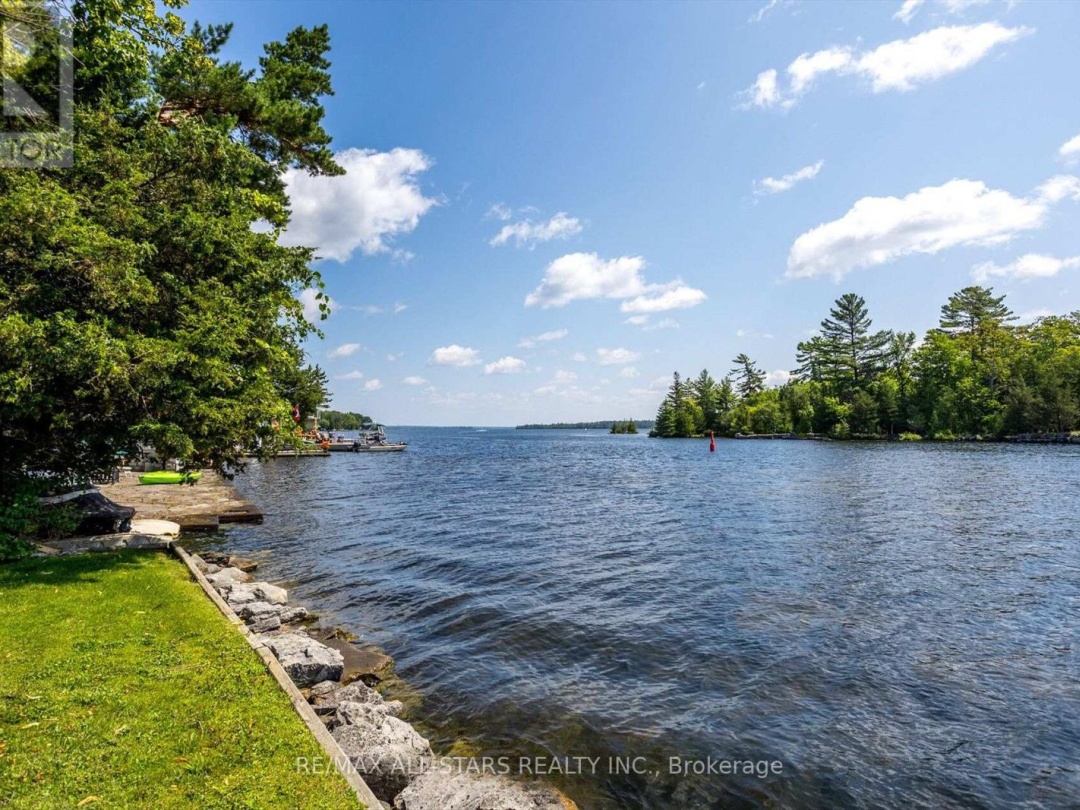 91 Riverside Drive, Pigeon Lake