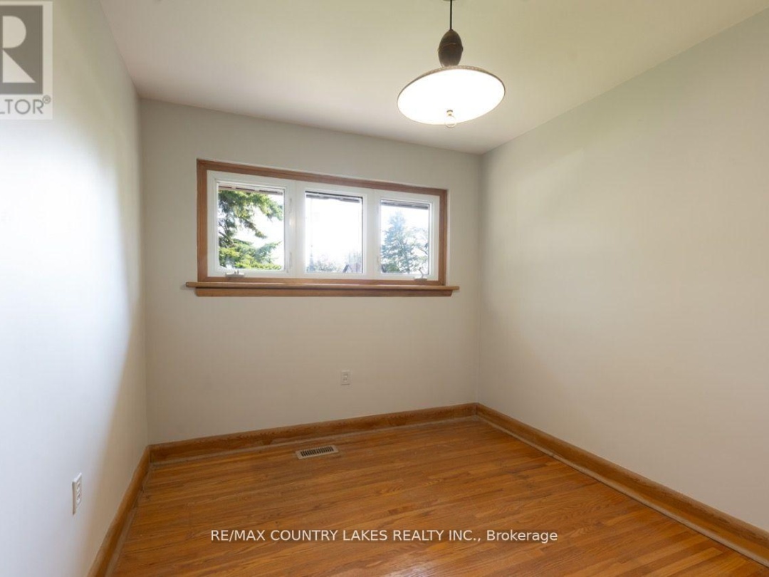 895 HIGHWAY 7 ROAD, 