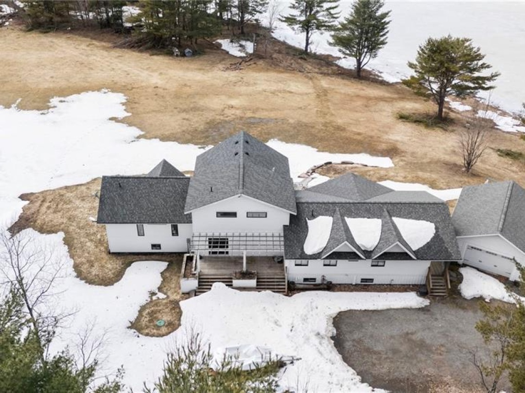 1331 South Monck Drive, Blanchard Lake