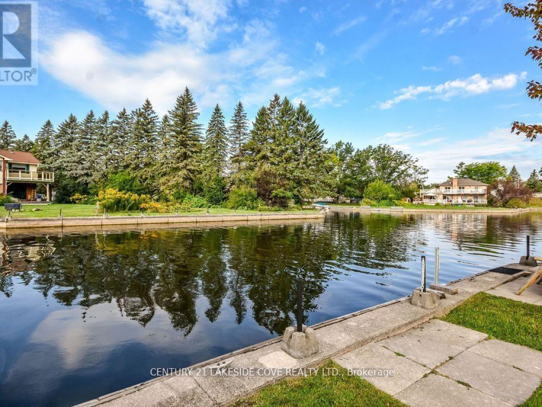 UNIT #7 - 70 LAGUNA PARKWAY, 