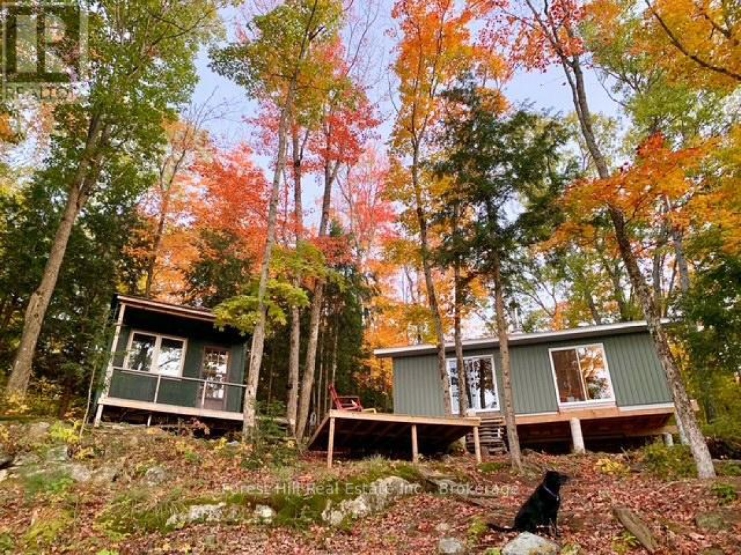 60 Hawksview Lane, Faris Lake