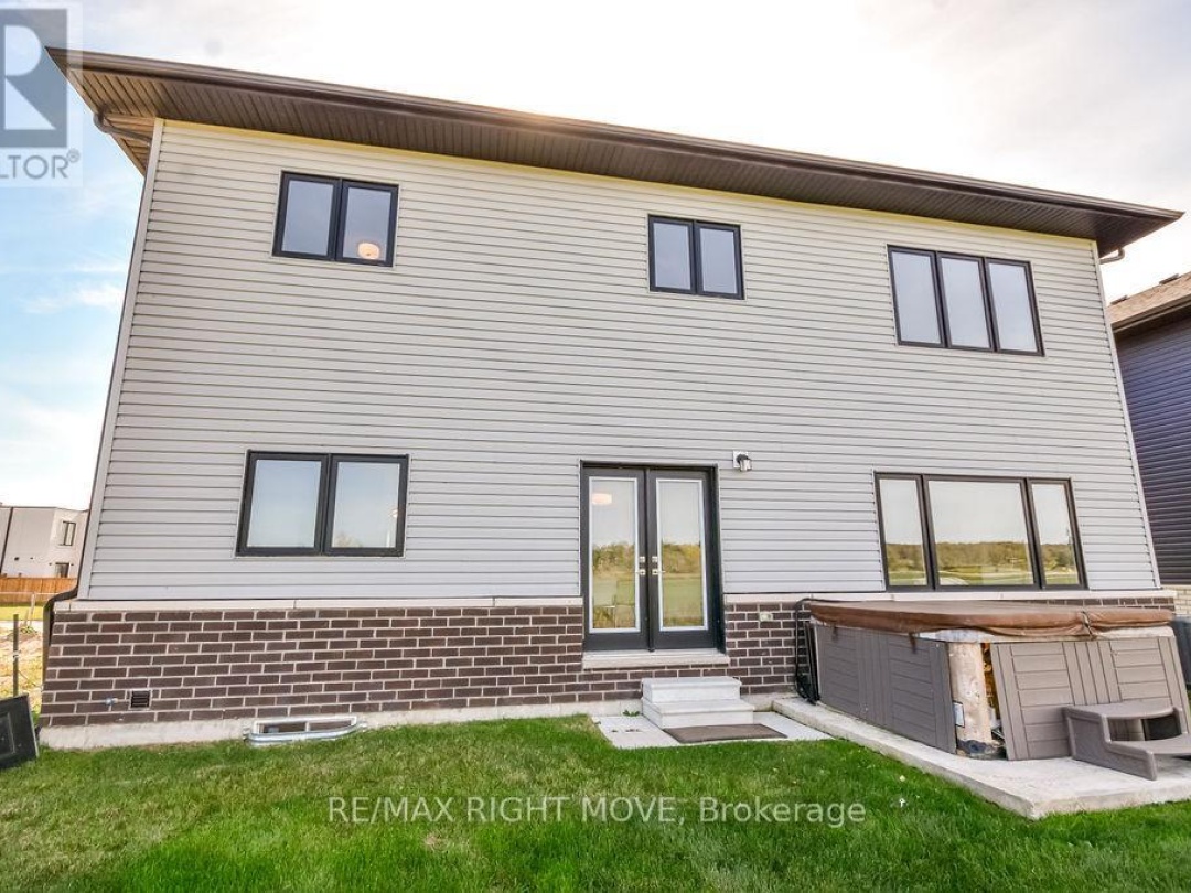 3721 QUAYSIDE DRIVE, 
