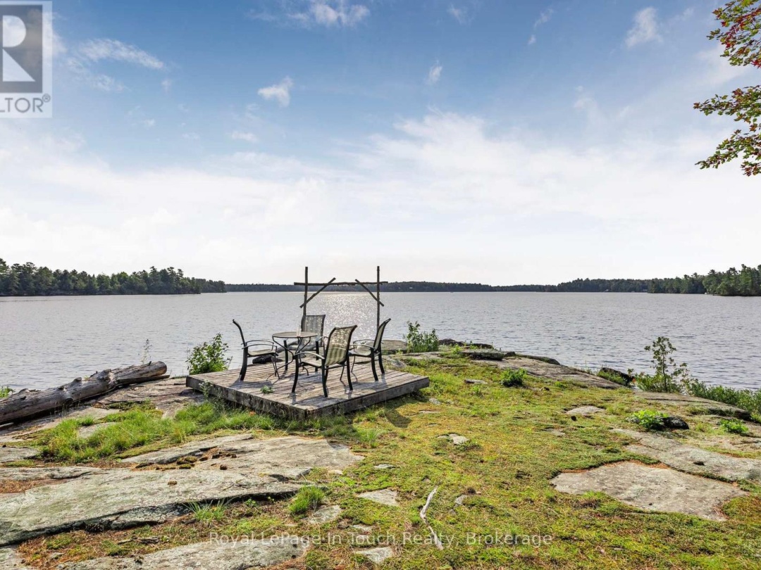 1916 Six Mile Lake Shore, Six Mile Lake