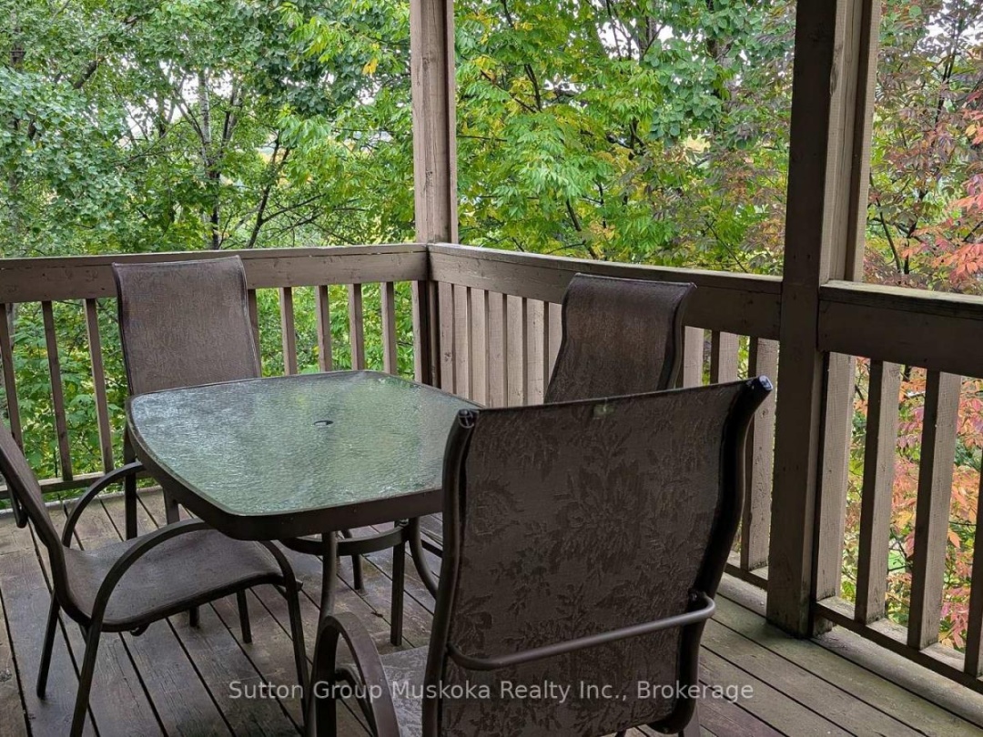 27-202 GOLFVIEW - DEERHURST DRIVE, Peninsula Lake