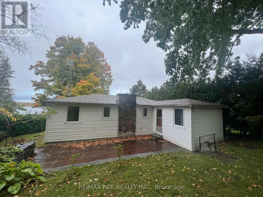 41 North Taylor Road, Mitchell Lake