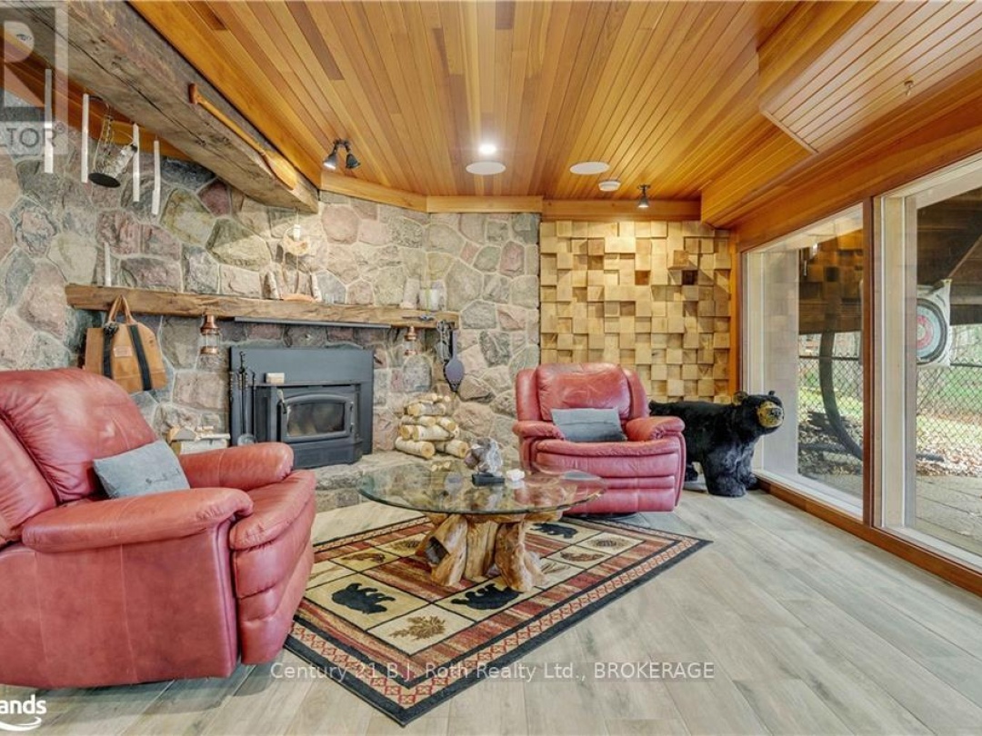 2983 Whelan Way, Black Lake