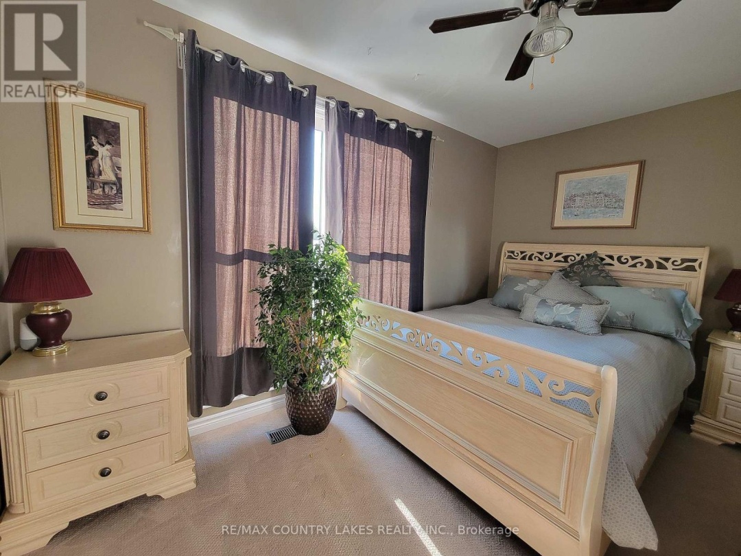 11 - 4 PARADISE BOULEVARD, 