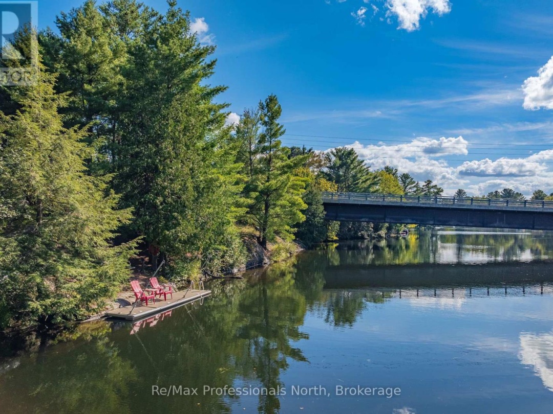 1005 LAIDLAW AVENUE, Severn River