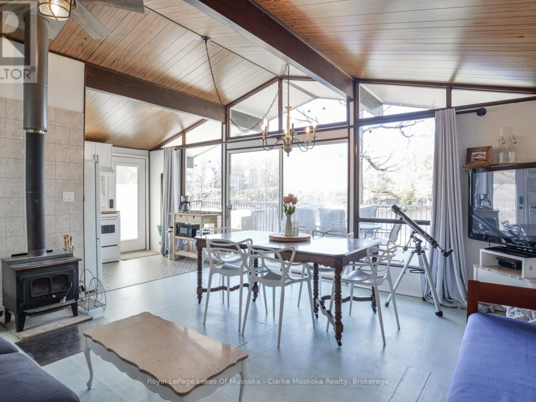 3258 LOON LANE, Gloucester Pool