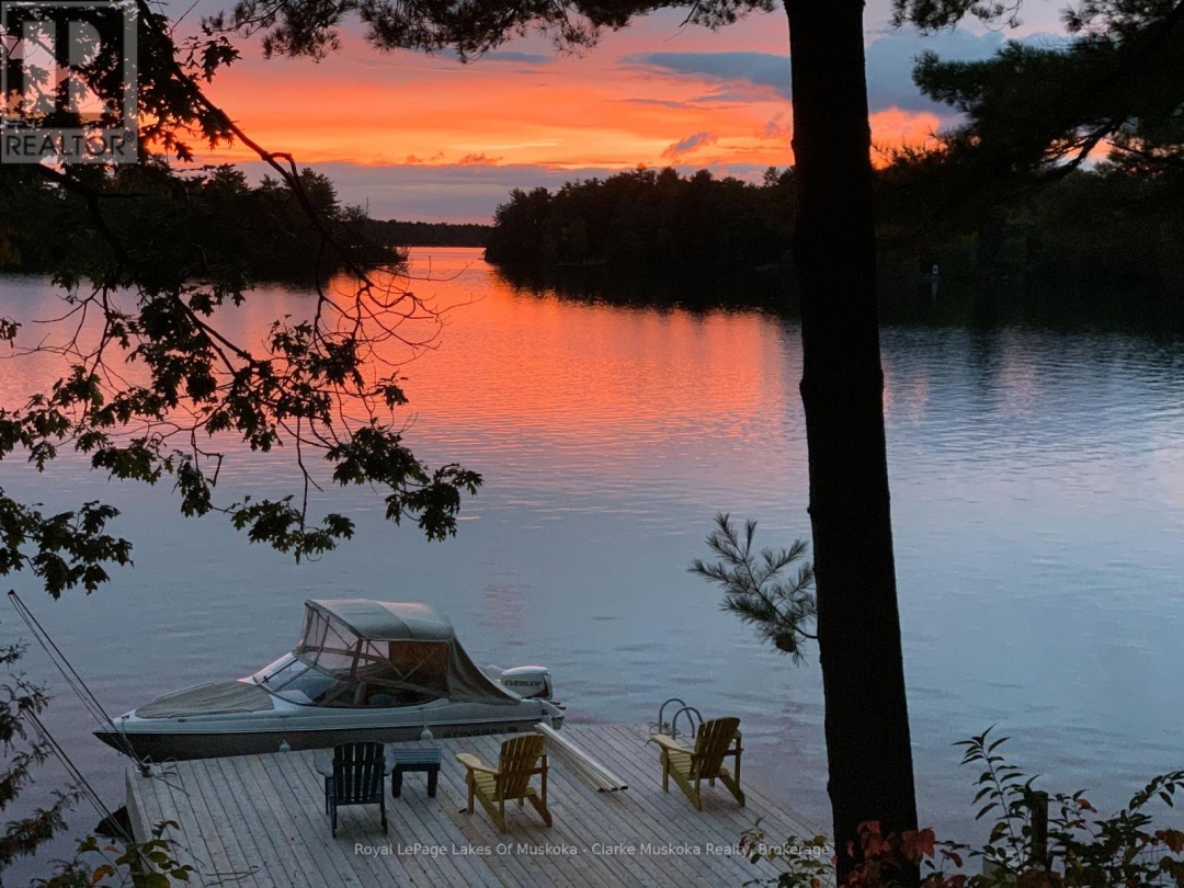 3946 East Shore Road, Gloucester Pool