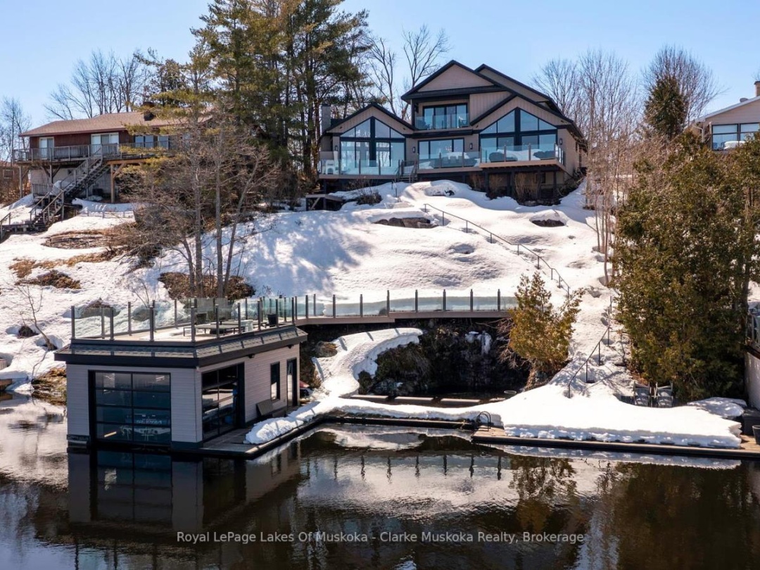 305 Wapaska Crescent, Lake Muskoka