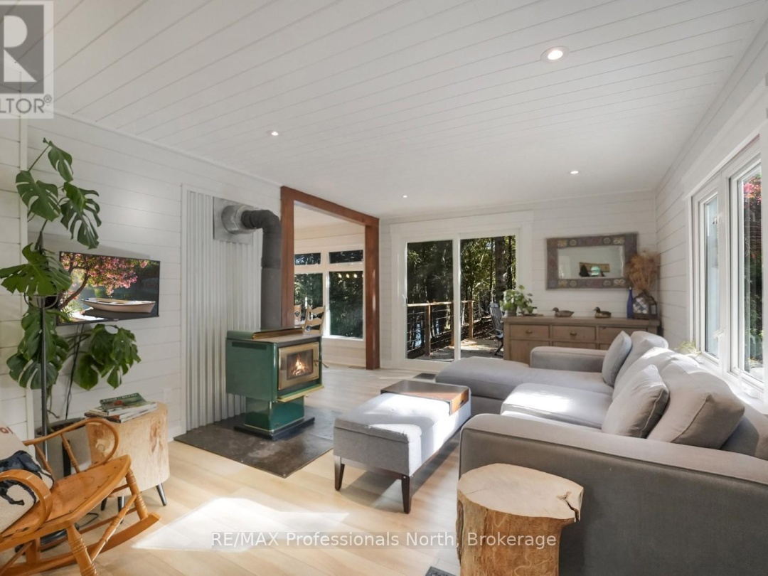 1005 OSGOODE ROAD, 