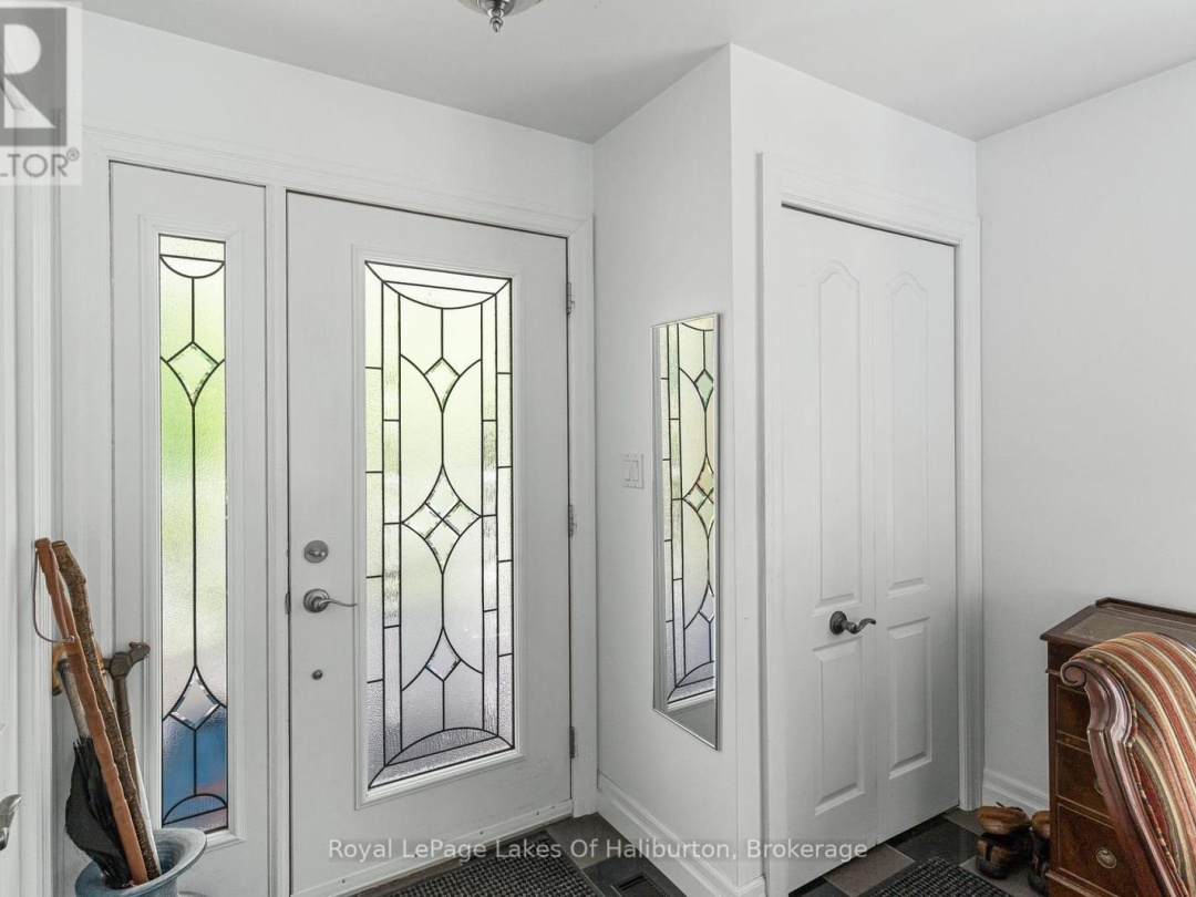 1049 NINATIGO LANE, 