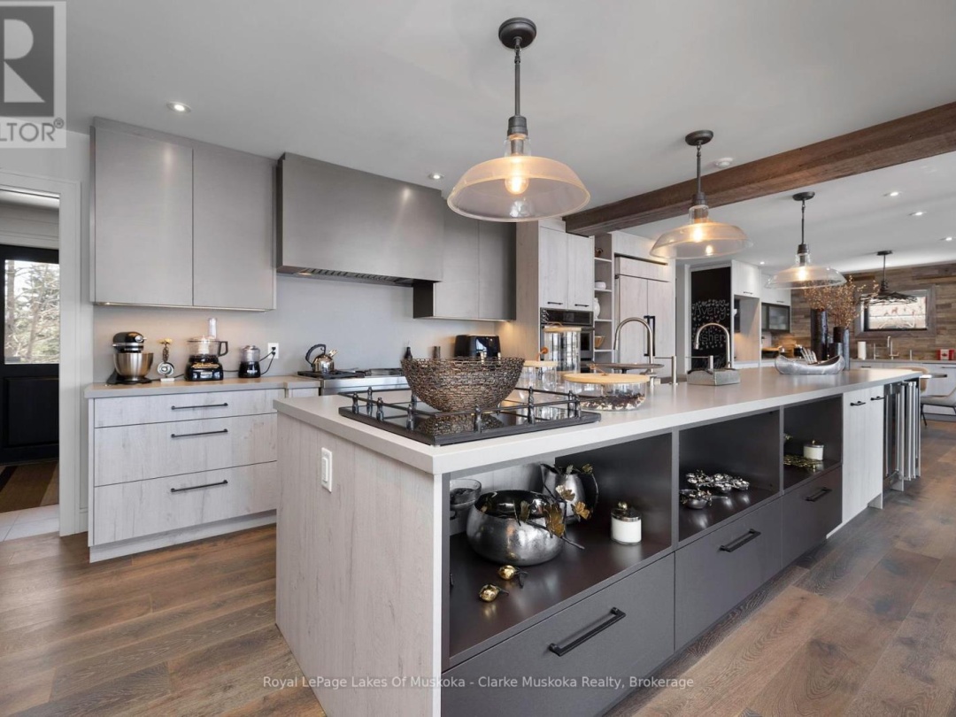 305 Wapaska Crescent, Lake Muskoka