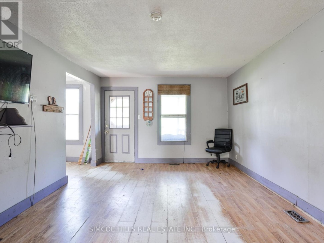 236 FRONT STREET S, 