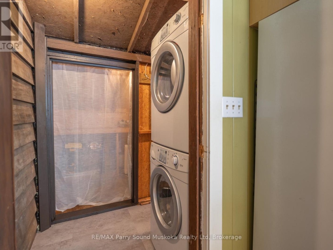 7 ISABELLA ISLAND, 