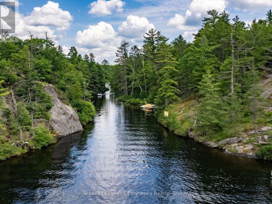 998 GULL LAKE, 