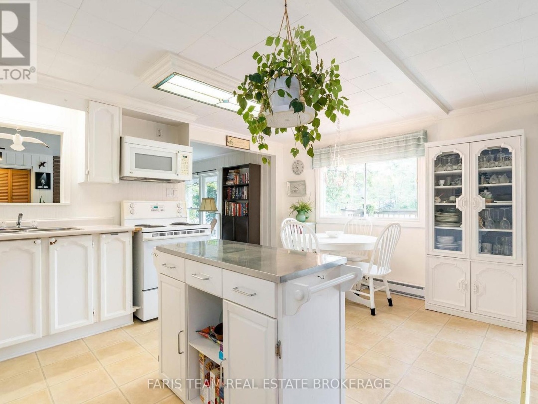 8060 OAKRIDGE DRIVE, 