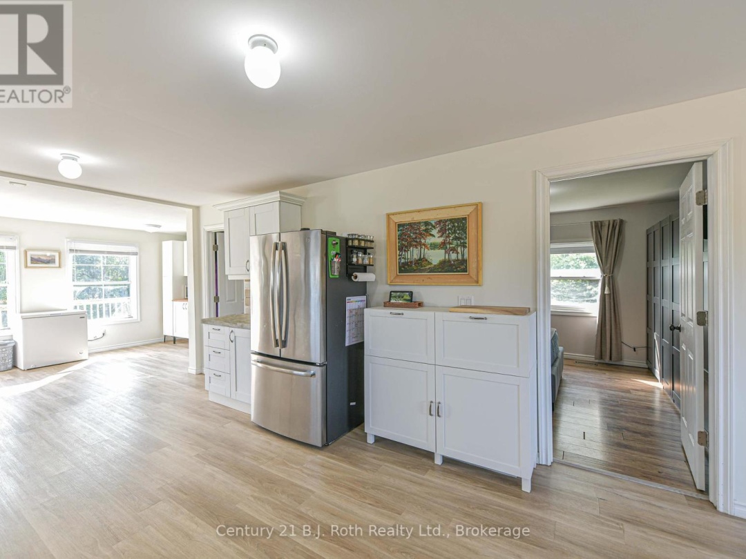 8441 11 HIGHWAY N, 