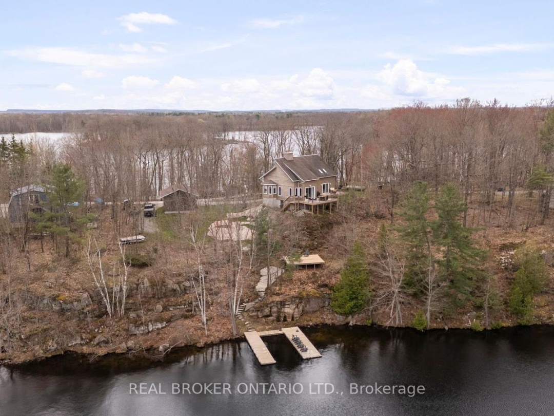 2043 Beman Point Lane, Gloucester Pool