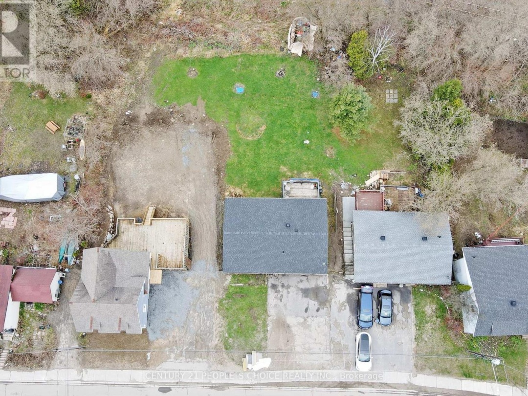 156 MAIN STREET W, 