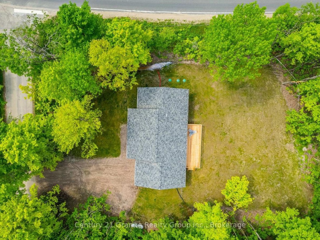 1009 HYACINTH ROAD, 