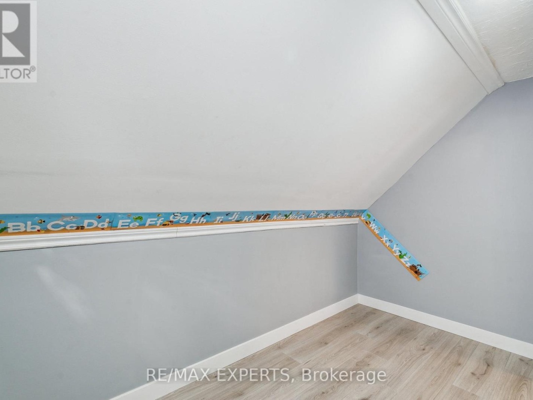 282 Gill Street, Orillia