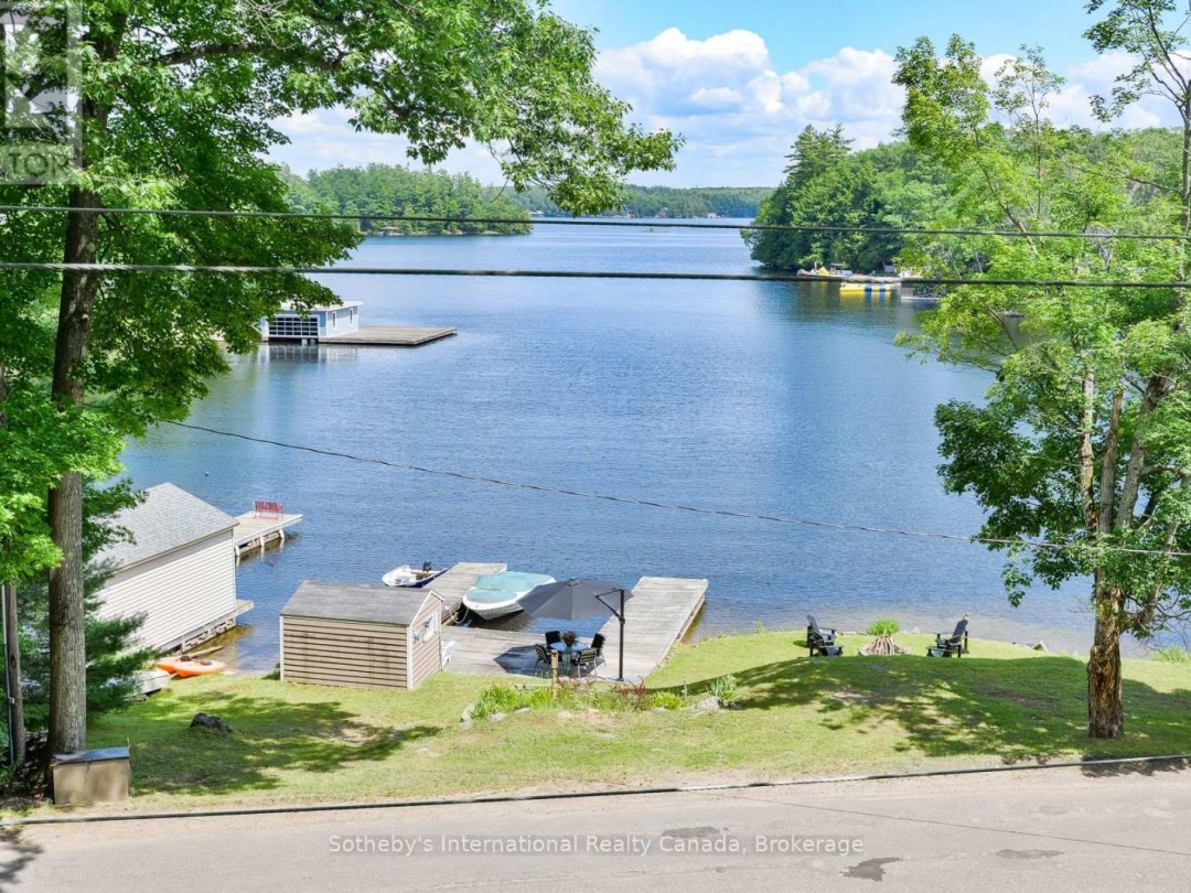 1062 BRADLEY ROAD, Lake Muskoka