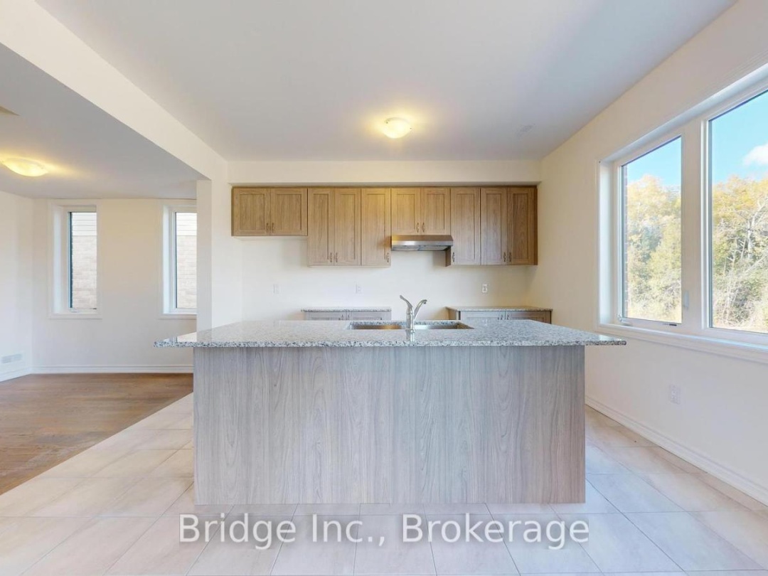 12 HILLCROFT WAY, 